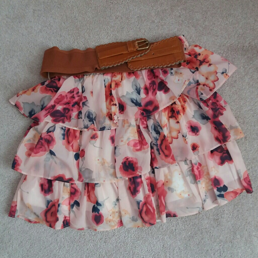 Wet seal skirt